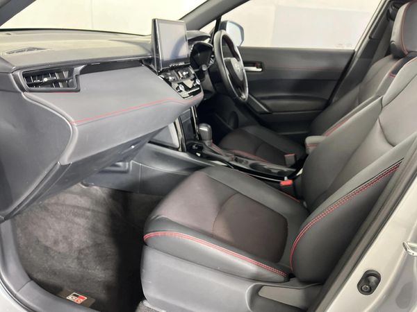 2025-Toyota-Corolla-Cross-18-GR-S image:8