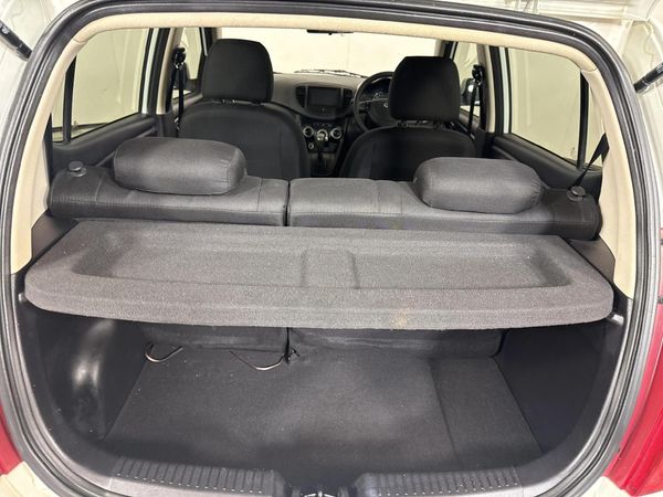 2013-Hyundai-i10-125-GLS-Fluid-Auto image:12