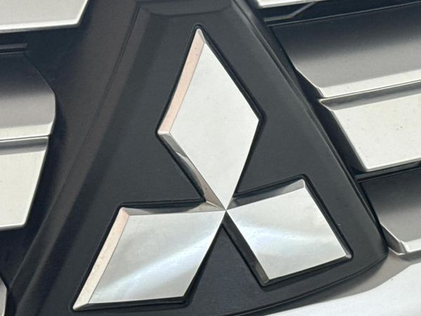 2024-Mitsubishi-Pajero-Sport-24D-4x4-Auto image:11