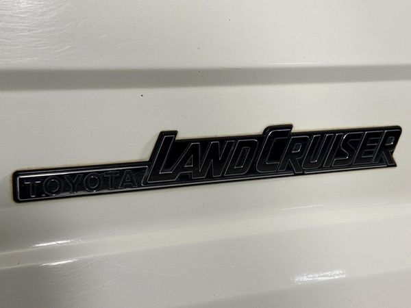 2021-Toyota-Land-Cruiser-79-45-D-Single-Cab image:9