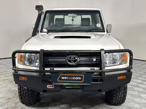 2021-Toyota-Land-Cruiser-79-45-D-Single-Cab image:12