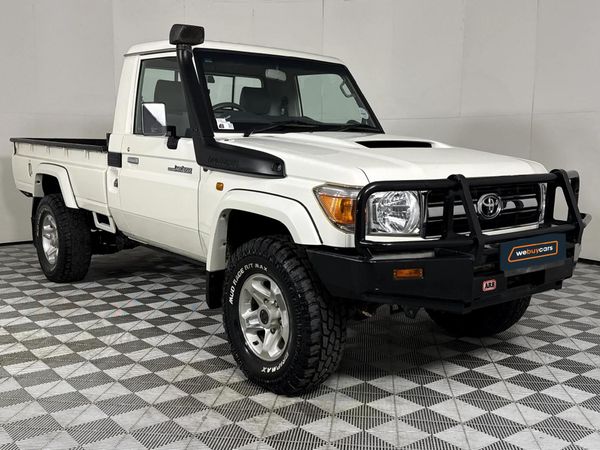 2021-Toyota-Land-Cruiser-79-45-D-Single-Cab image:13