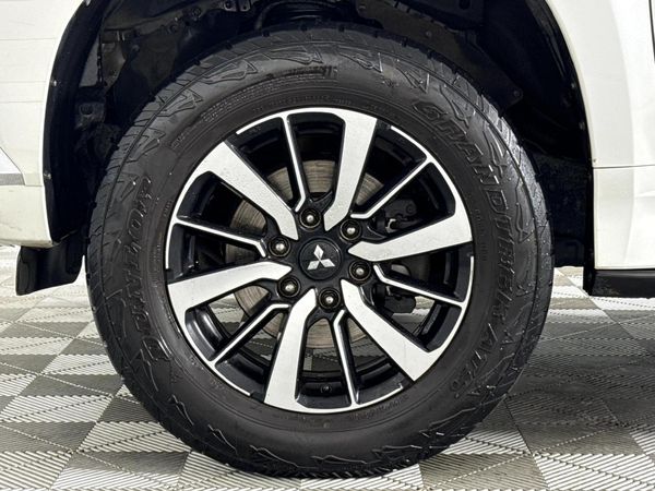 2017-Mitsubishi-Pajero-Sport-24D-4x4-Auto image:3