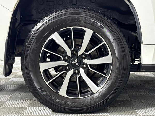 2017-Mitsubishi-Pajero-Sport-24D-4x4-Auto image:6