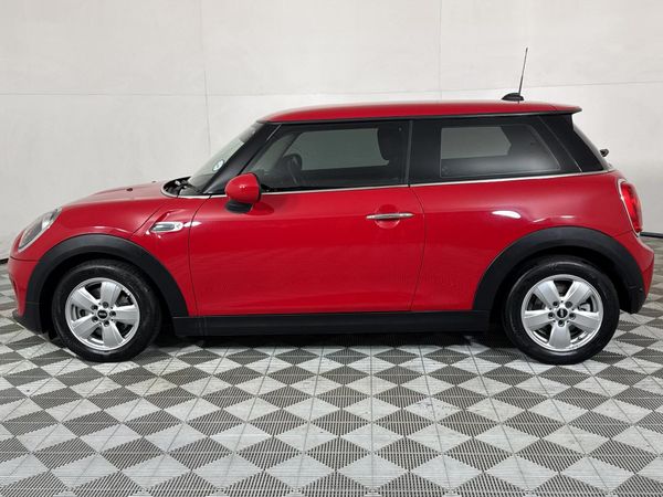 2019-MINI-Hatch-One-15T-Auto image:17