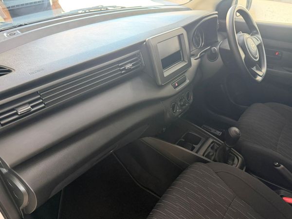 2026-Toyota-Rumion-15-S image:17