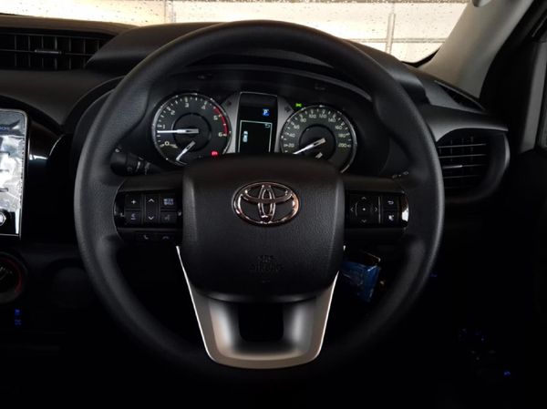 2026-Toyota-Hilux-24-GD-6-Raised-Body-Raider-Extended-Cab image:12