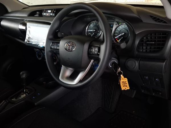 2026-Toyota-Hilux-24-GD-6-Raised-Body-Raider-Extended-Cab image:14