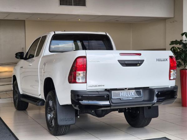 2026-Toyota-Hilux-24-GD-6-Raised-Body-Raider-Extended-Cab image:6