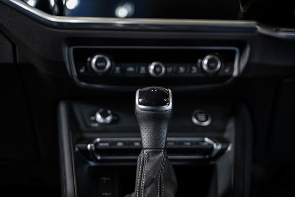 2022-Audi-Q3-Sportback-20-TFSI-quattro-Auto-S-Line-40-TFSI image:10