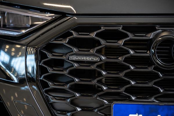 2022-Audi-Q3-Sportback-20-TFSI-quattro-Auto-S-Line-40-TFSI image:4