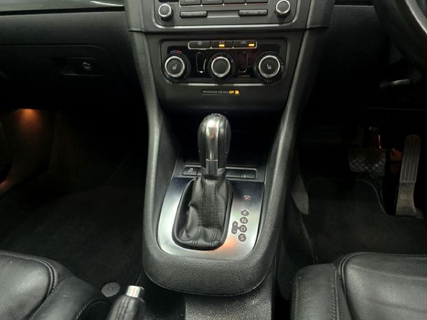 2012-Volkswagen-Golf-VI-14-TSI-Comfortline-Auto image:9