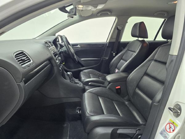 2012-Volkswagen-Golf-VI-14-TSI-Comfortline-Auto image:17