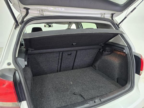 2012-Volkswagen-Golf-VI-14-TSI-Comfortline-Auto image:18