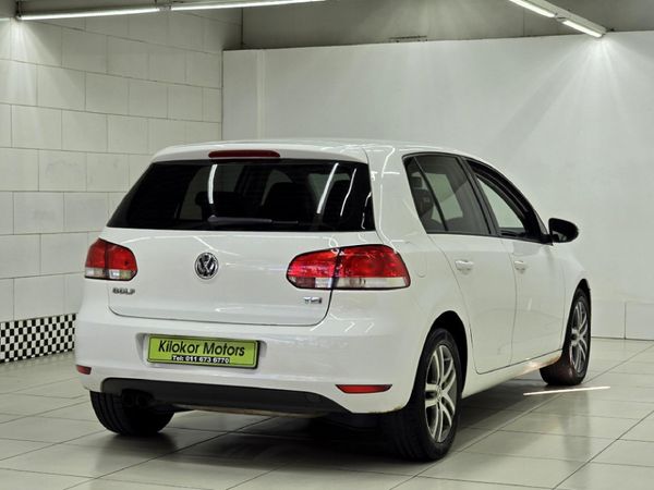 2012-Volkswagen-Golf-VI-14-TSI-Comfortline-Auto image:5
