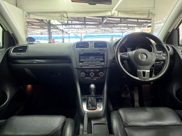 2012-Volkswagen-Golf-VI-14-TSI-Comfortline-Auto image:6