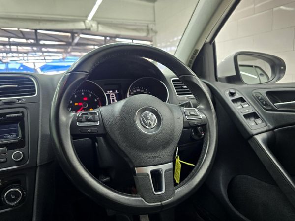 2012-Volkswagen-Golf-VI-14-TSI-Comfortline-Auto image:7