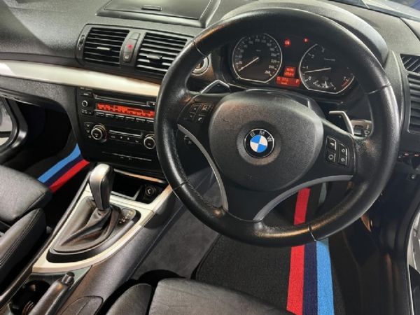 2011-BMW-1-Series-125i-Convertible-Auto image:5