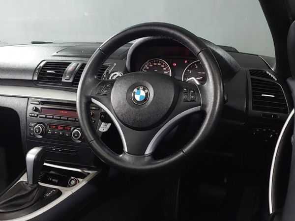 2011-BMW-1-Series-125i-Convertible-Auto image:7