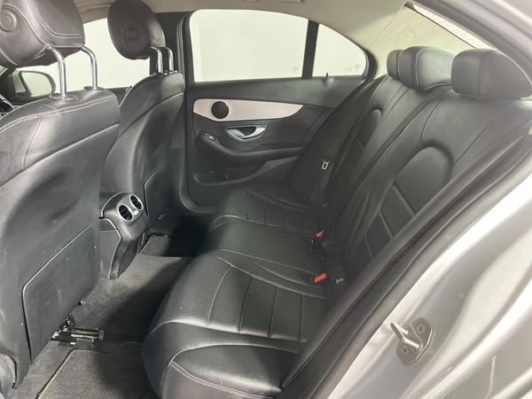 2018-Mercedes-Benz-C-Class-C-200-AMG-Line-Auto image:3