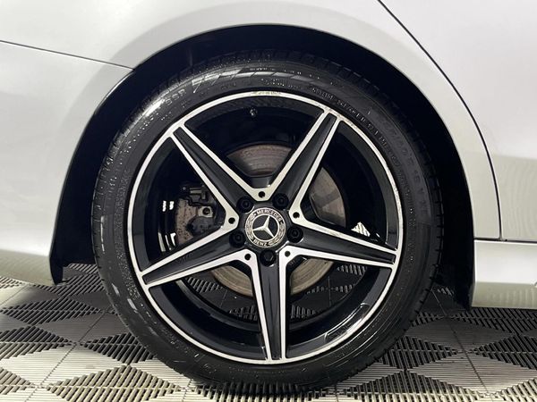 2018-Mercedes-Benz-C-Class-C-200-AMG-Line-Auto image:7