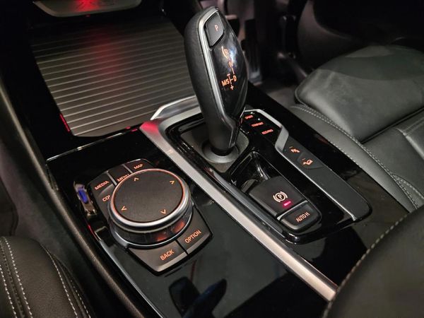 2021-BMW-X3-xDrive20d-M-Sport image:17