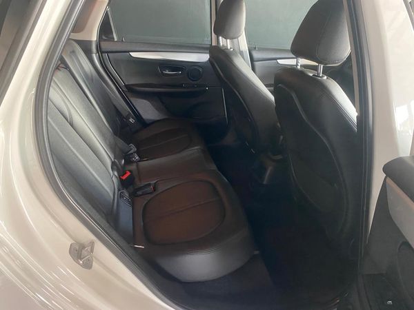 2016-BMW-2-Series-220i-Active-Tourer-Auto image:10