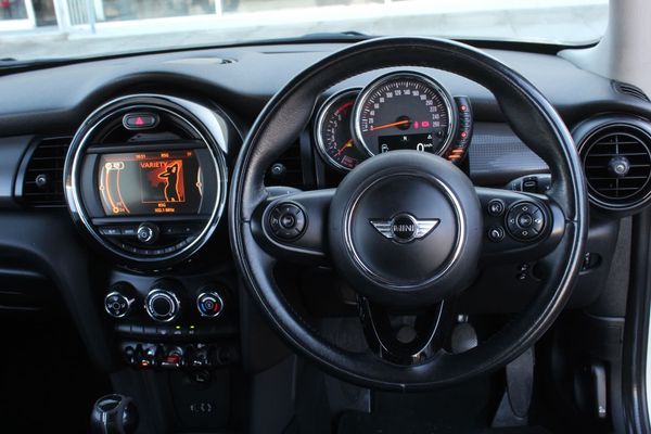2014-MINI-Hatch-93000km image:13