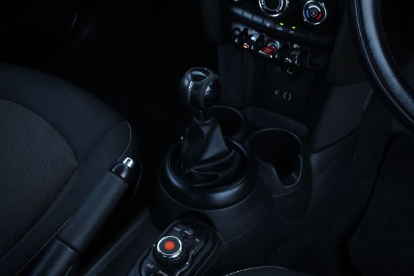 2014-MINI-Hatch-93000km image:16