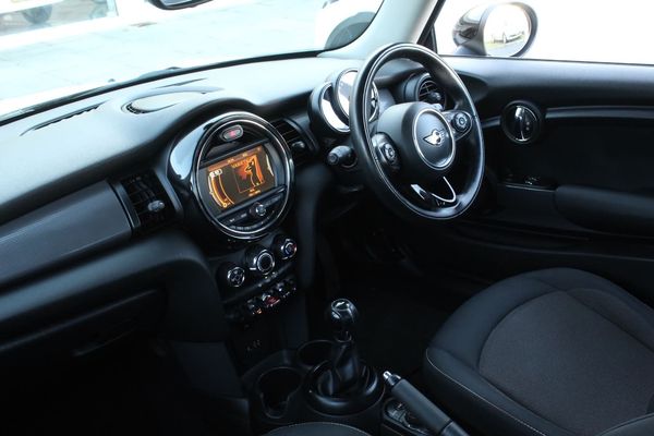2014-MINI-Hatch-93000km image:17