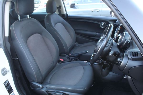 2014-MINI-Hatch-93000km image:18