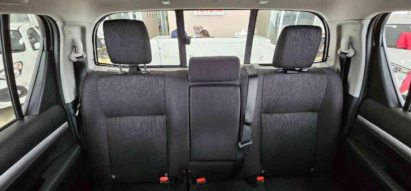 2026-Toyota-Hilux-24-GD-6-Raised-Body-Raider-Double-Cab image:5