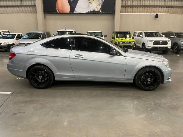 2013-Mercedes-Benz-C-Class-C-250-BE-Coupe-Auto image:1