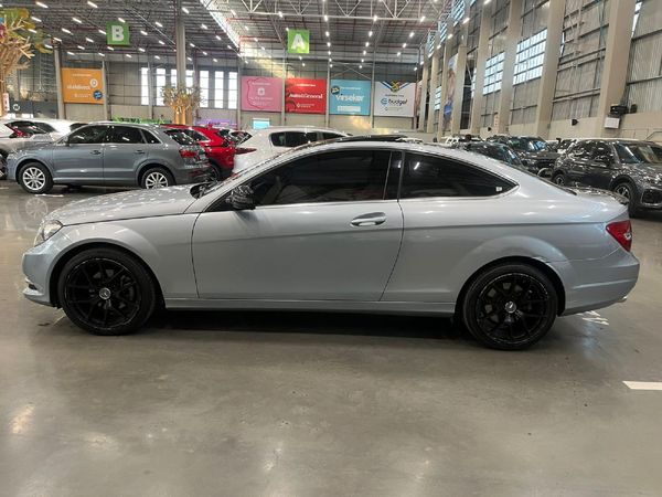 2013-Mercedes-Benz-C-Class-C-250-BE-Coupe-Auto image:5