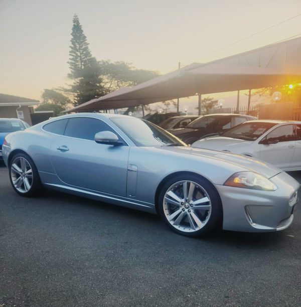 2009-Jaguar-XKR-V8-COUPE image:1