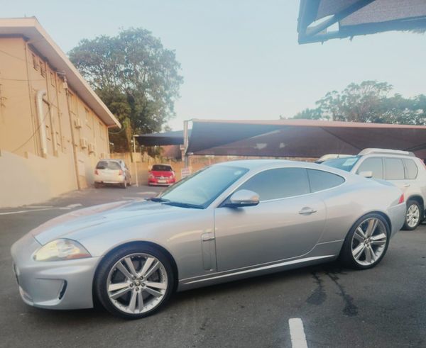 2009-Jaguar-XKR-V8-COUPE image:2