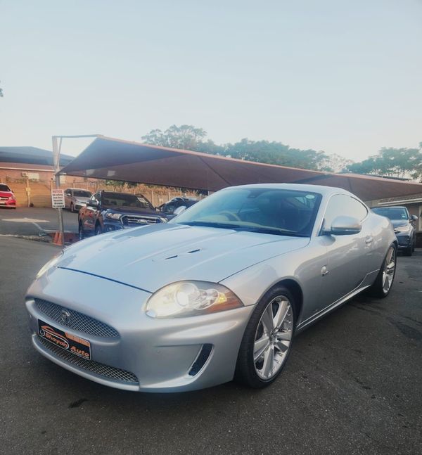 2009-Jaguar-XKR-V8-COUPE image:3