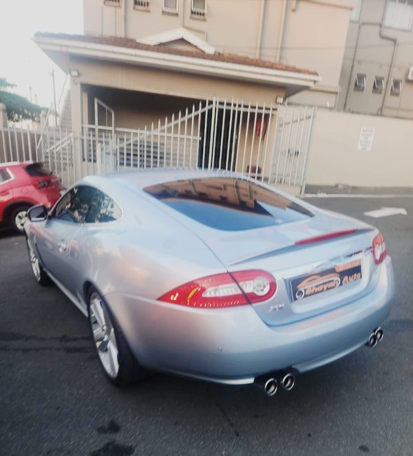 2009-Jaguar-XKR-V8-COUPE image:7
