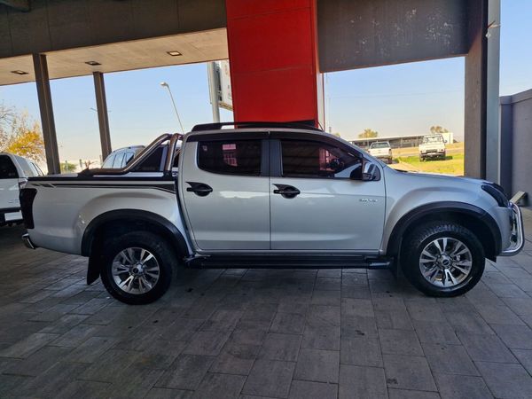 2019-Isuzu-D-Max-300-LX-Double-Cab image:1
