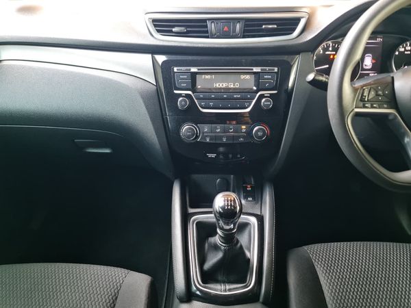 2018-Nissan-Qashqai-12T-Visia image:16