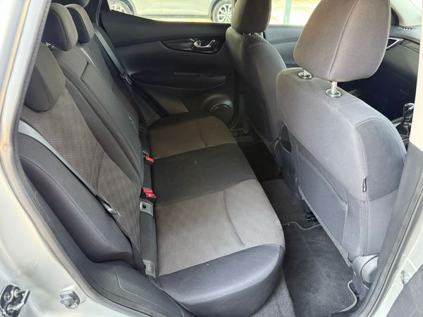 2015-Nissan-Qashqai-16-dCi-Acenta-AWD image:7