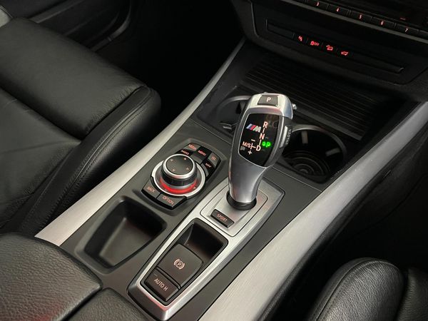 2013-BMW-X5-M50d image:12