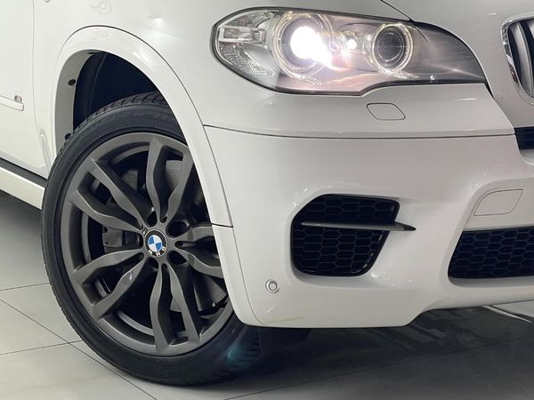 2013-BMW-X5-M50d image:1