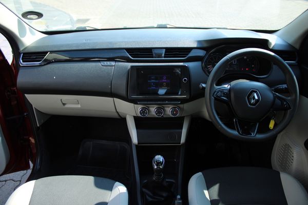 2022-Renault-Triber-10-Dynamique image:9
