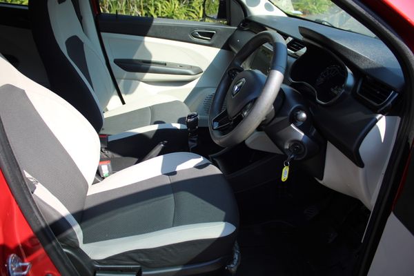 2022-Renault-Triber-10-Dynamique image:5