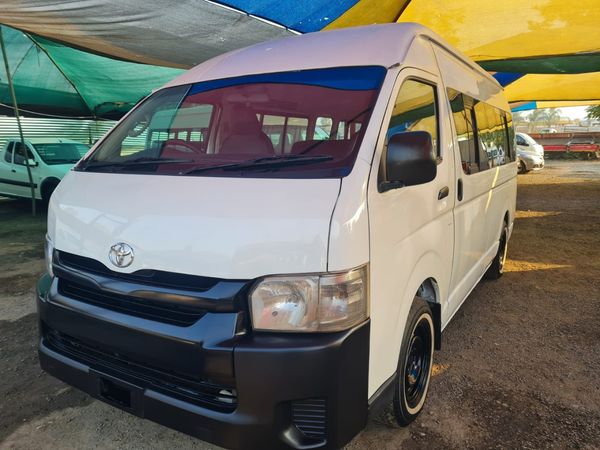 2019-Toyota-Quantum-16-seater image:10