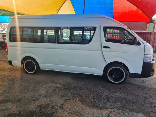 2019-Toyota-Quantum-16-seater image:4