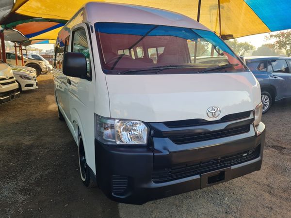 2019-Toyota-Quantum-16-seater image:5
