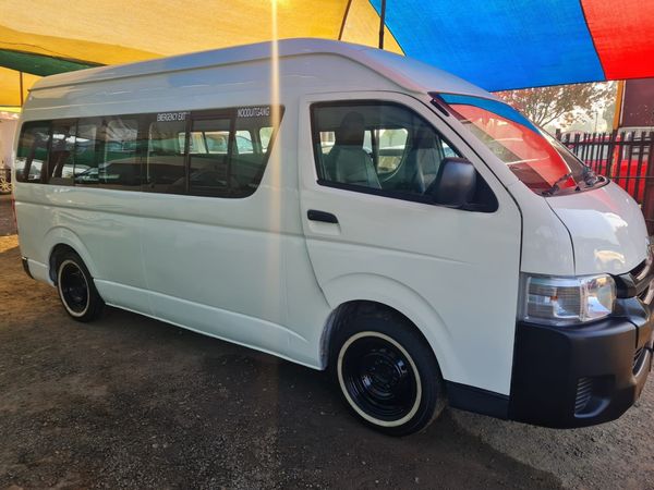 2019-Toyota-Quantum-16-seater image:7