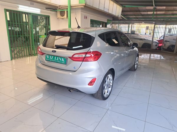 2019-Ford-Fiesta-10-EcoBoost-Titanium-5-dr image:1